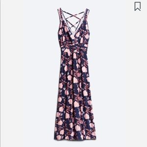 Beautiful, never worn maxi dress